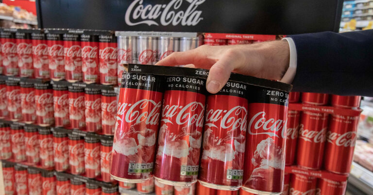 Därför bör du ALLTID ha en Coca-Cola-flaska hemma – knepet kan rädda liv